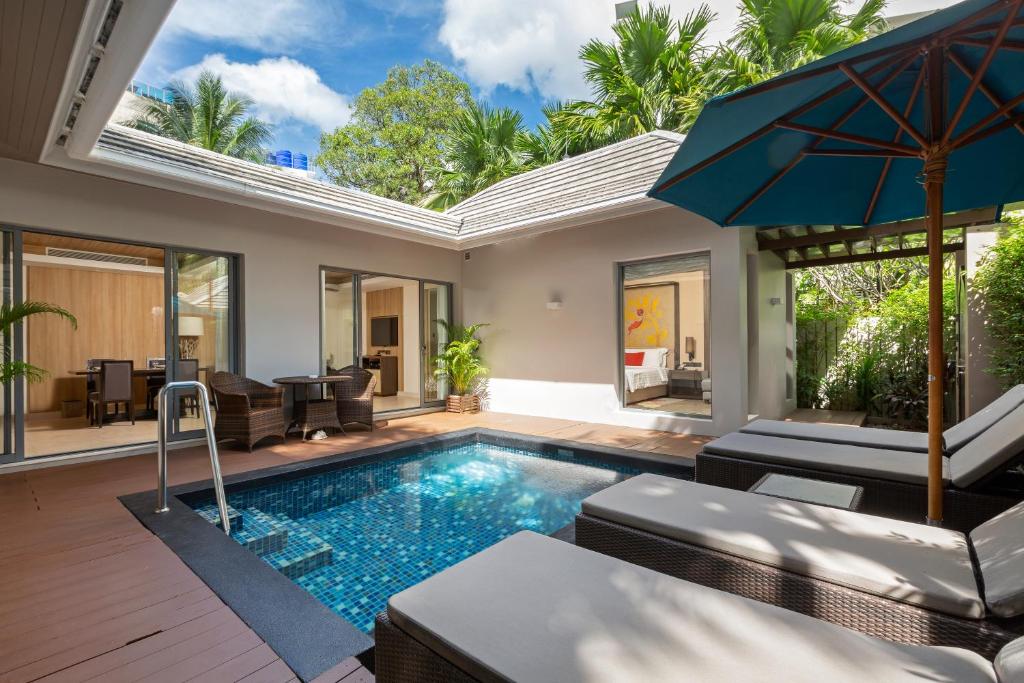 Вилла (Вилла с 2 спальнями у бассейна), Отель Grand Mercure Phuket Patong