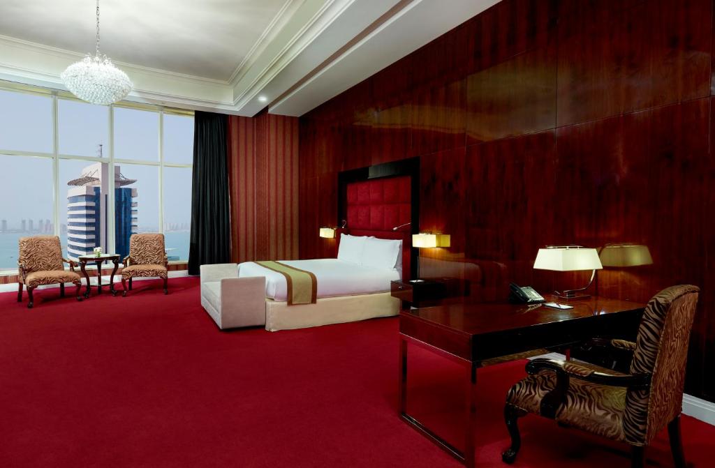 Сьюит (Люкс с 2 спальнями), Crowne Plaza Doha West Bay