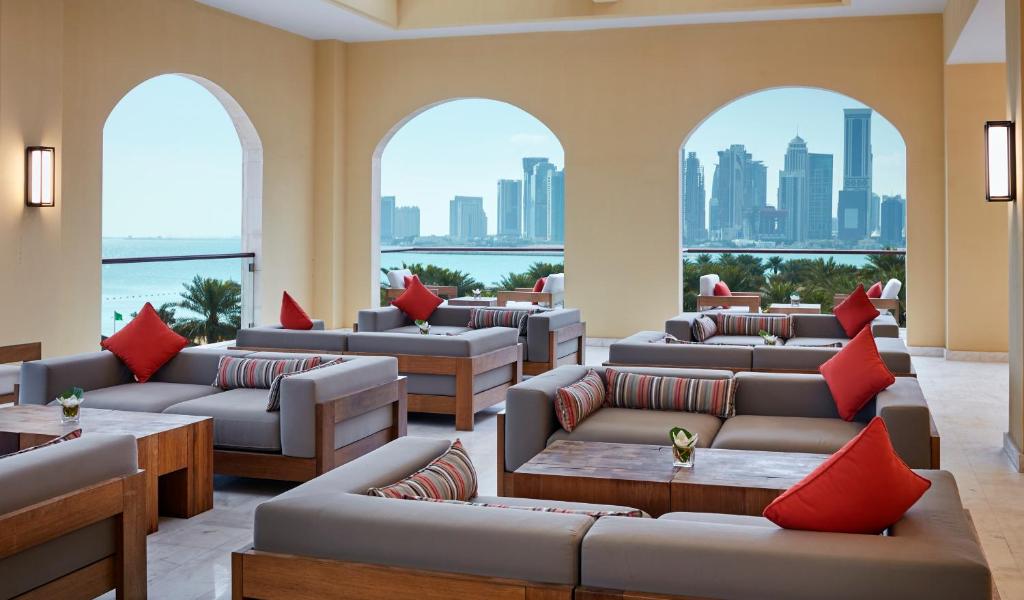 Двухместный (Номер «Интерконтиненталь Клуб» с кроватью размера «king-size»), InterContinental Doha Hotel