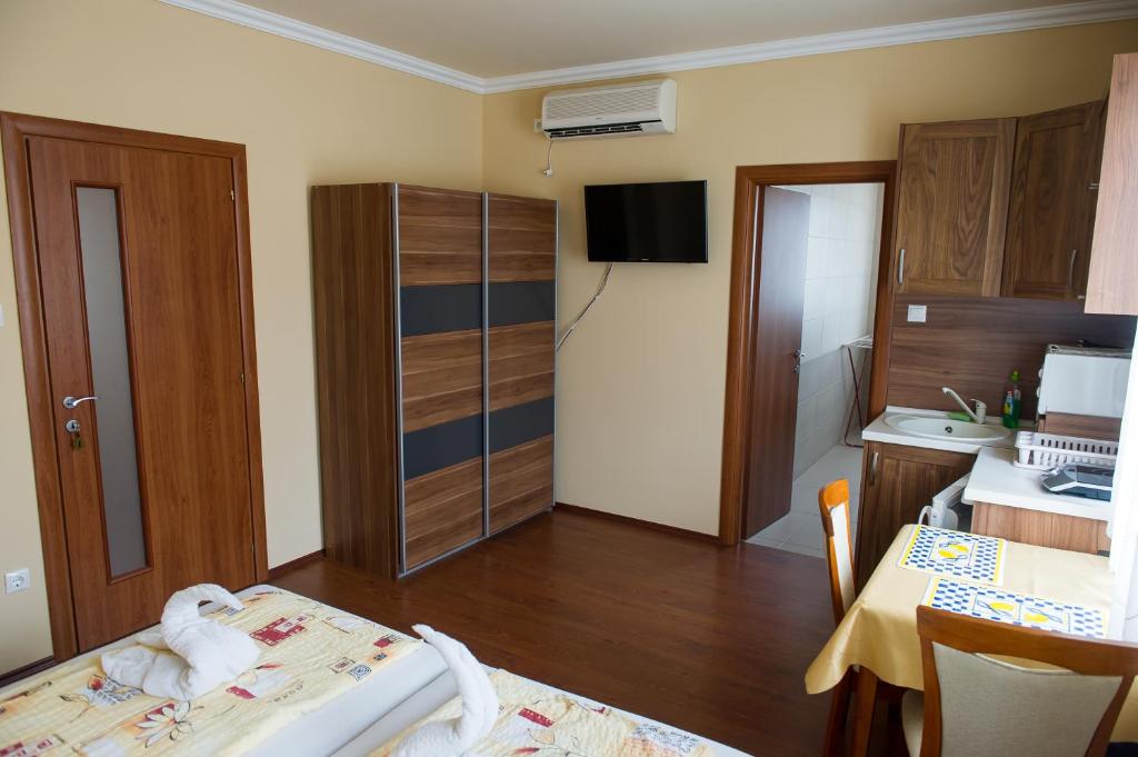 Апартаменты (Апартаменты), Aura Apartman