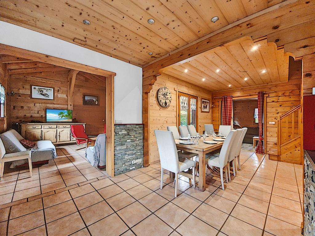 CHALET-MORZINE-6 a 18 PERSONNES-SAUNA -PROCHE NAVETTE et BOULANGERIE-MANUPA CLEVIE photo 1