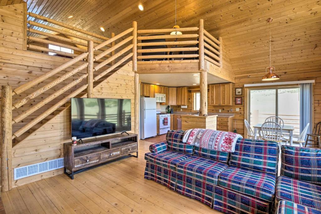 Secluded Fairplay Rocky Mountain Hideaway with Views photo 3