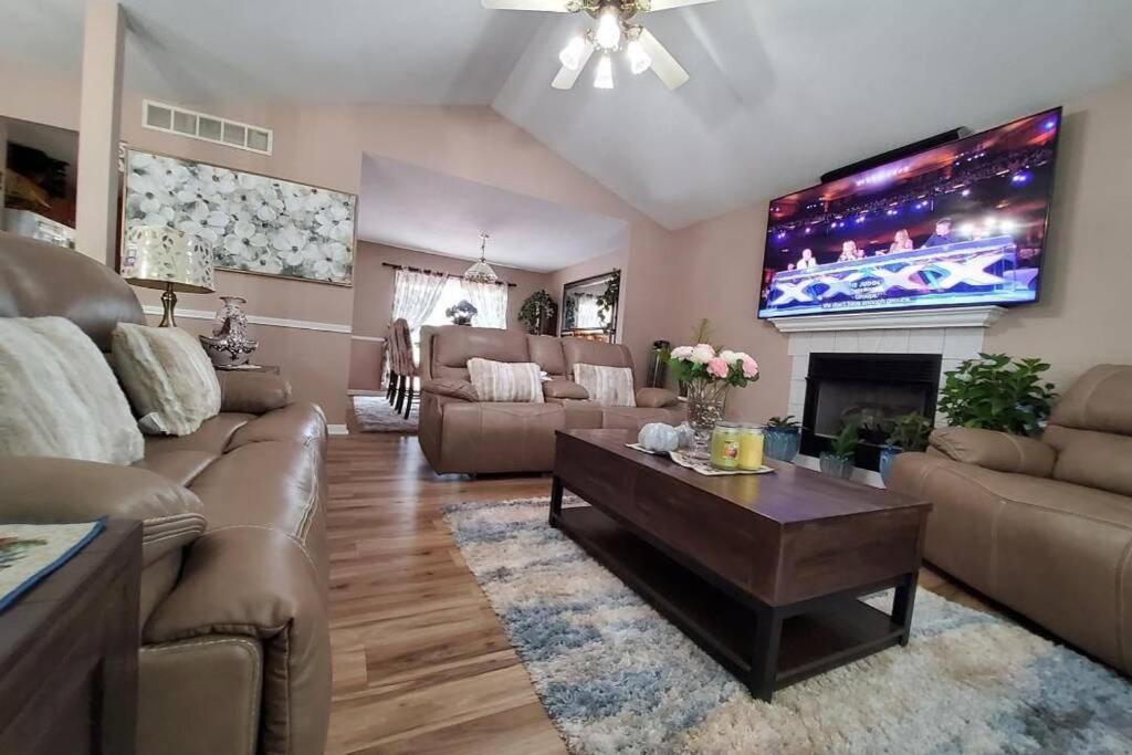 Smart Entire Loft, 3 br, 2 bath, Sauna pay per use photo 2