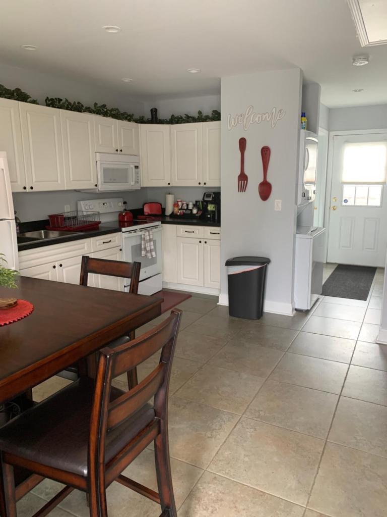 Peaceful Getaway for Two in Lincolnville/Quiet Area/2.3 Miles to Beach photo 4