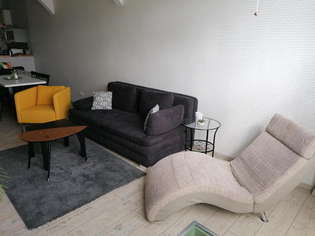 Central Loft Apartment photo 2