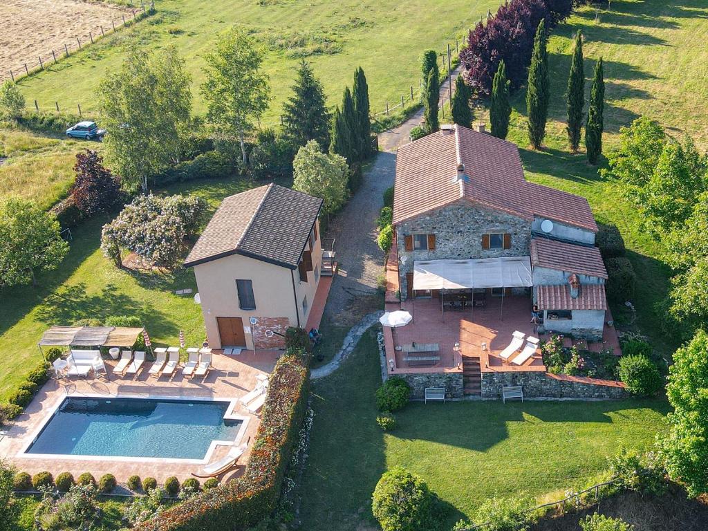 I Ginepri exclusive CountryHouse, 15pax, private pool, Aulla