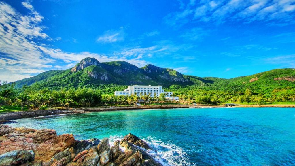 Orson Hotel & Resort Con Dao photo 1