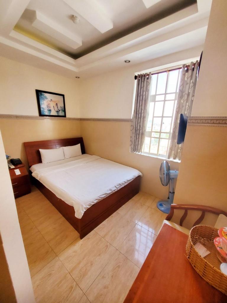 Двухместный (Стандартный номер с кроватью размера «king-size»), Thanh An Hotel