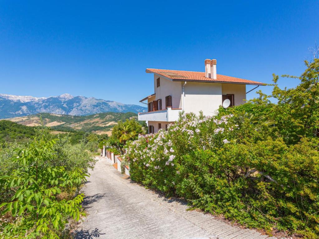 Holiday Home Scutti by Interhome