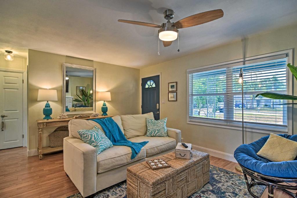 Cozy Jungle Escape Less Than 1 Mi to Gulfport Beach! photo 4