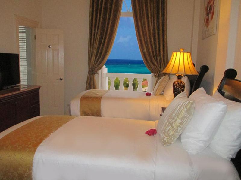 Ocean West Boutique Hotel photo 2