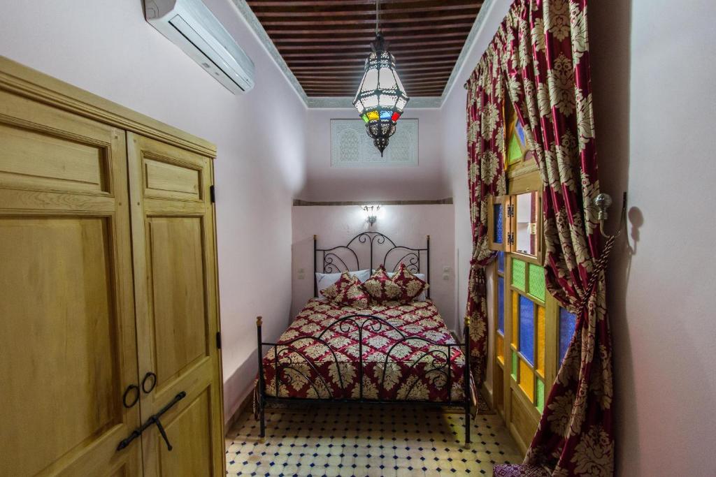 Двухместный (Двухместный номер Делюкс с 1 кроватью и душем), Riad Taryana