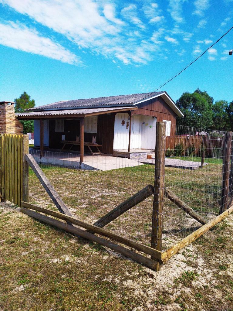 Casa com churrasqueira wi-fi, Tv com Netflix e YouTube