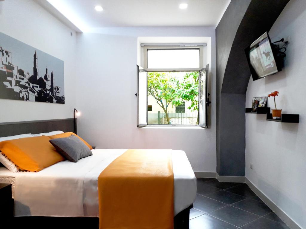 ALCENTRO Orange Home photo 1