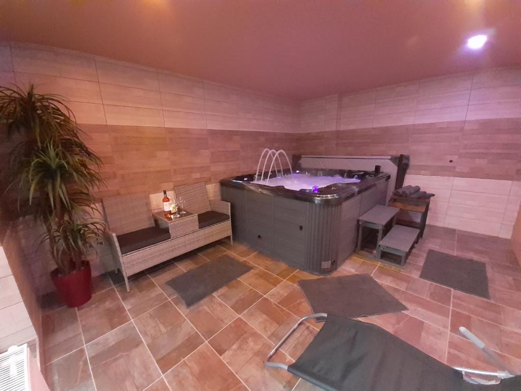 Apartmán s privátní VÍŘIVKOU photo 1