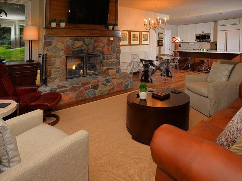 Arrowhead Village Condo - 104 Seasons Lodge photo 2