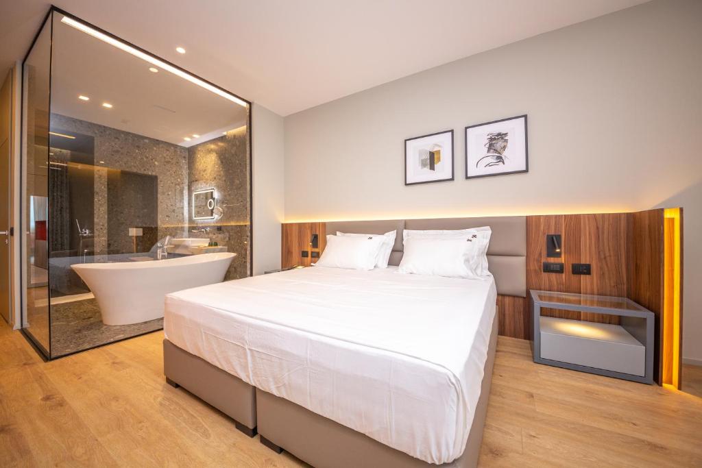Fiore Hotel photo 1