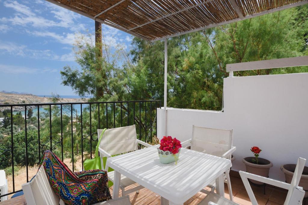 Aphrodite White Studios Lindos photo 2