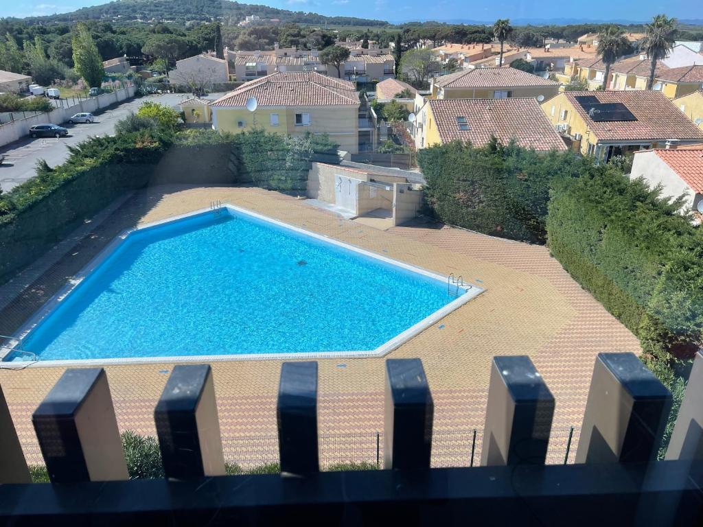Résidence port venus -au village naturiste -avec une vue sur le port et la mer photo 1