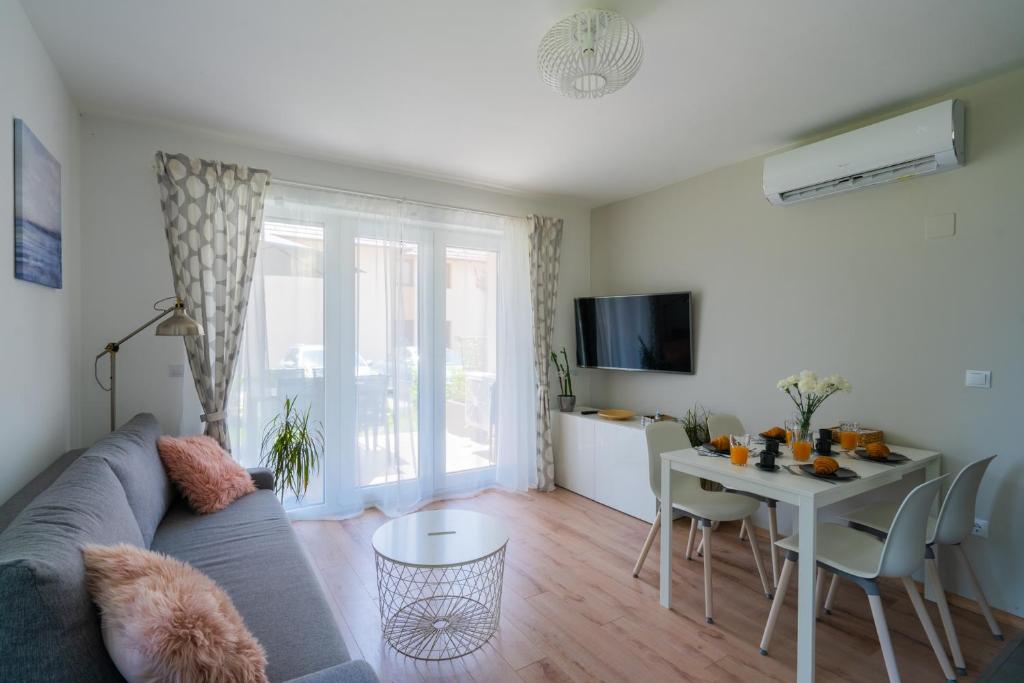 Captain’s Home Kenese Apartman photo 1