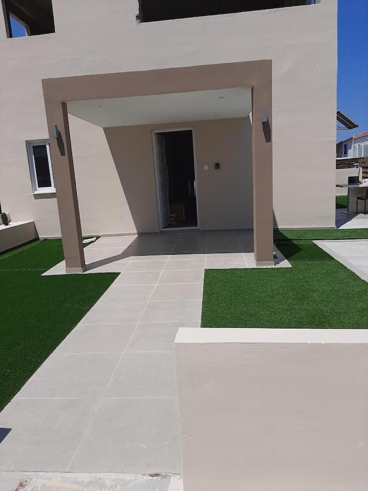 Universe House photo 2