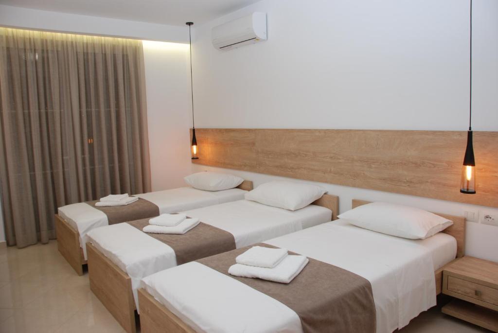 Hotel Mano photo 1