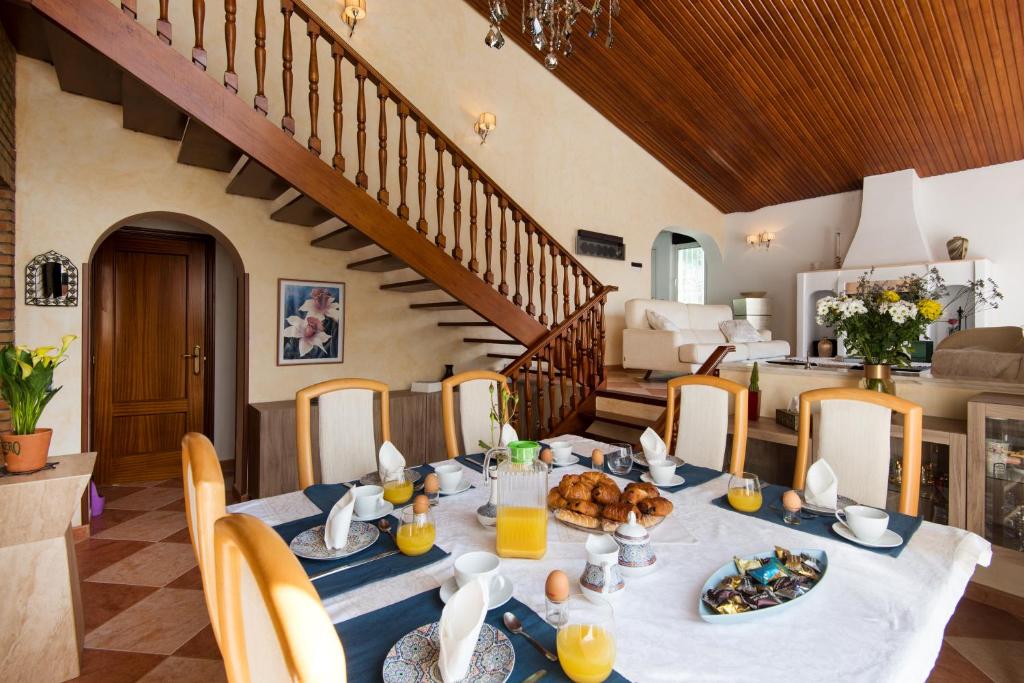 Villa Palm Beach Marina Benalmadena 3 min walking from the sea photo 3