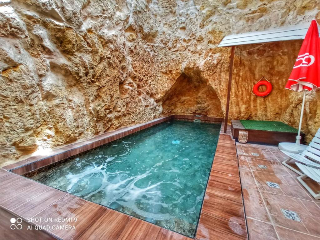 Town House with Private Pool in Village Centre photo 4