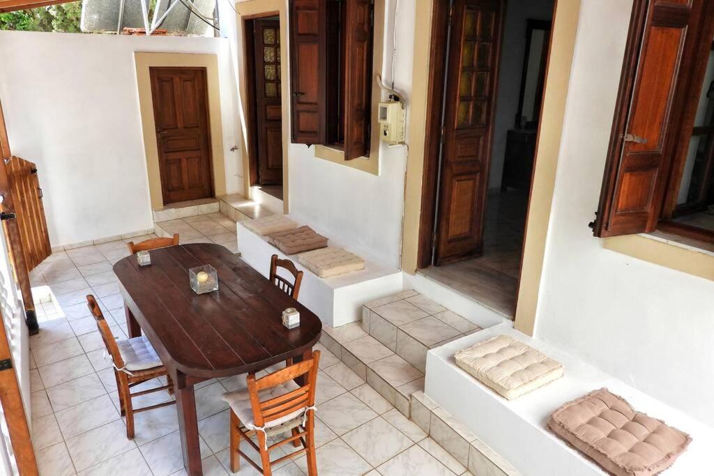 Traditional Villa Efterpi photo 2