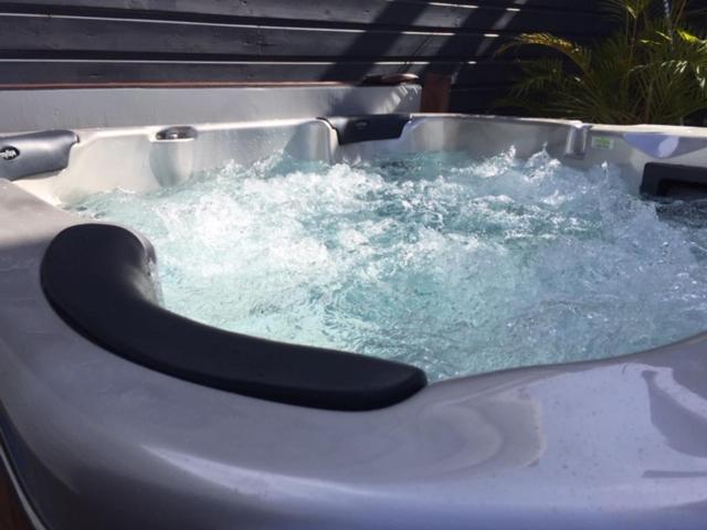 Ylang Résidence avec piscine chauffée & jacuzzi photo 2