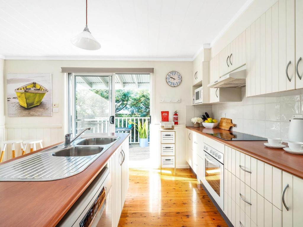 Mermaid Cottage at Hyams Beach photo 2