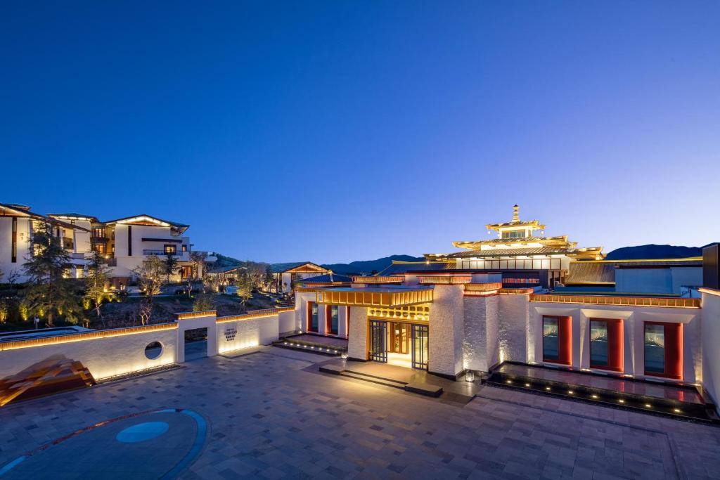 Hotel Indigo Diqing Moonlight City, an IHG Hotel photo 2