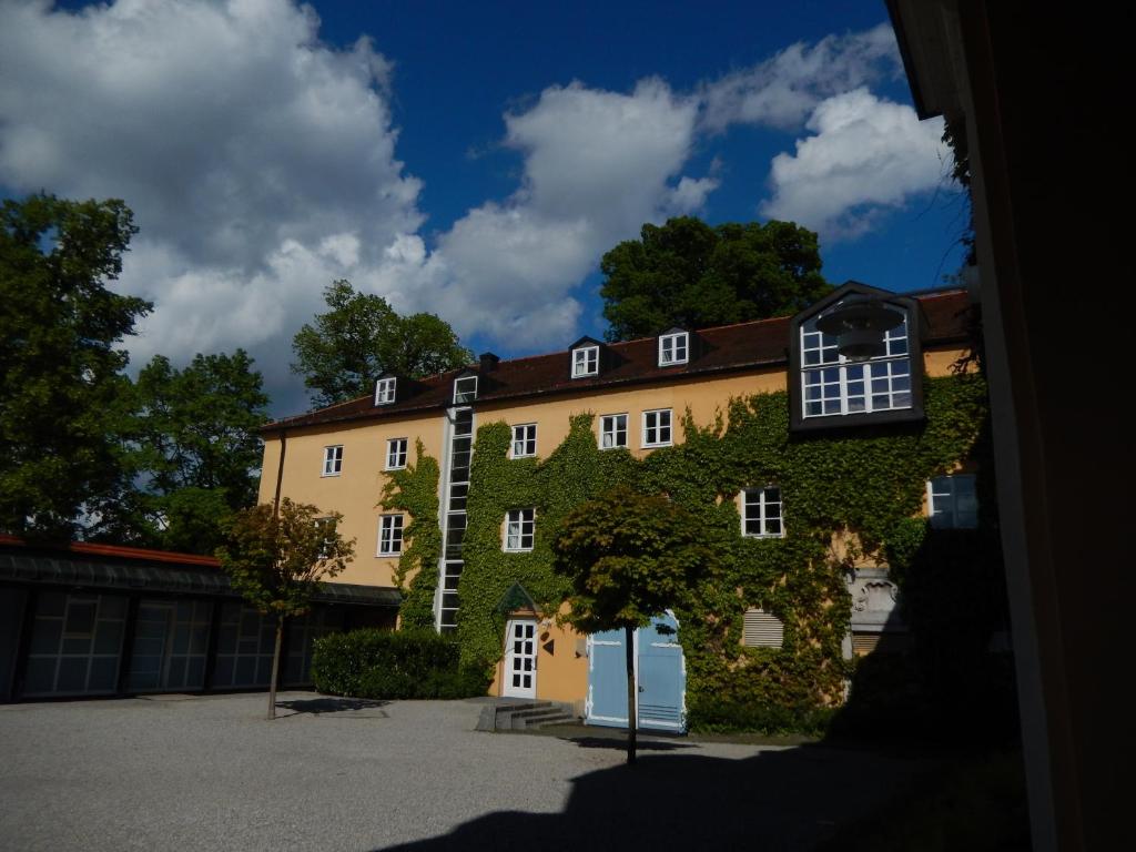 Evangelische Akademie Tutzing photo 2