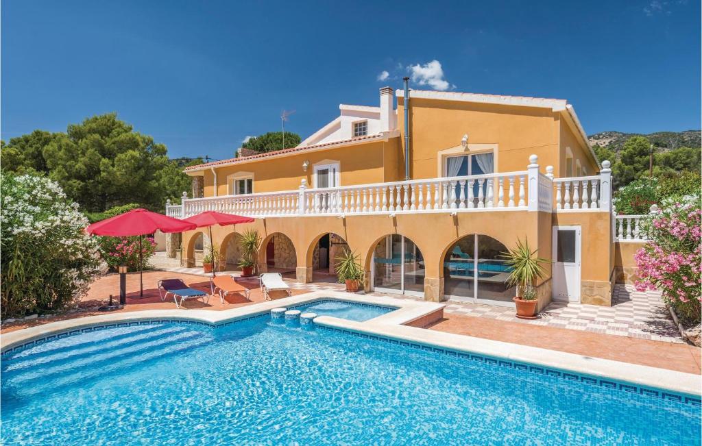 Stunning Home In Torremanzanas With 4 Bedrooms, Wifi And Outdoor Swimming Pool
