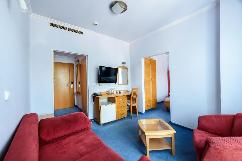 Сьюит (Семейный суперлюкс), Hotel Négy Évszak Superior