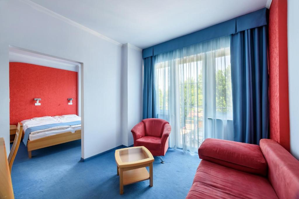 Сьюит (Семейный суперлюкс), Hotel Négy Évszak Superior