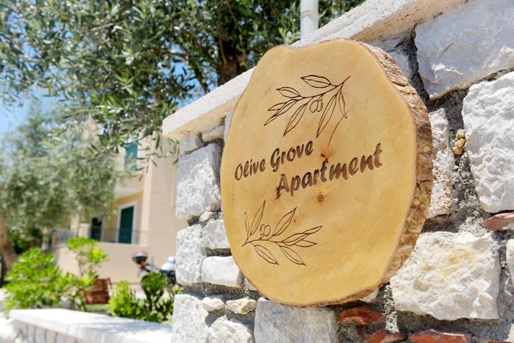 Athina's Apartment in Olive Grove photo 2
