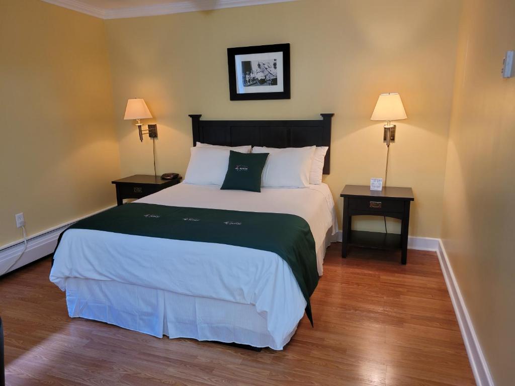 Grenfell Heritage Hotel & Suites photo 1
