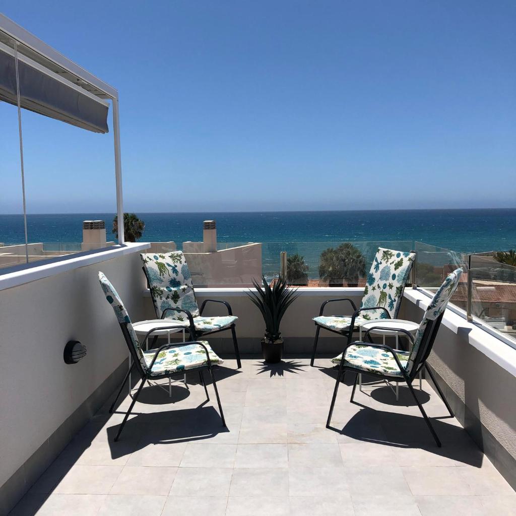 Villa Isla Plana - right by the sea photo 2