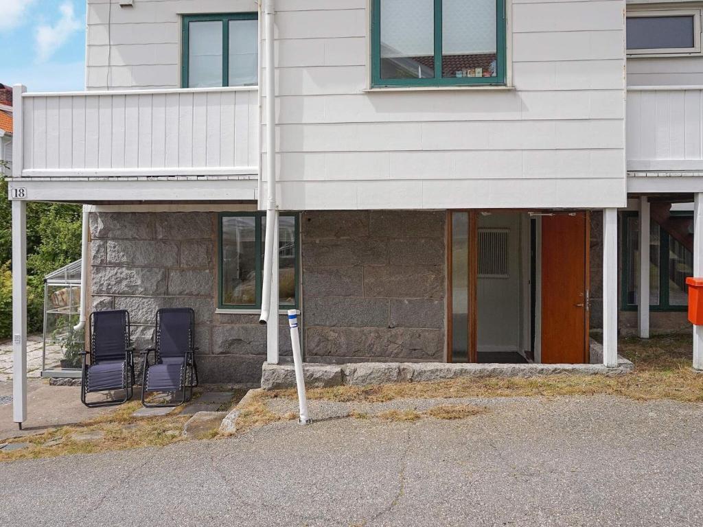 4 person holiday home in Sm gen photo 3