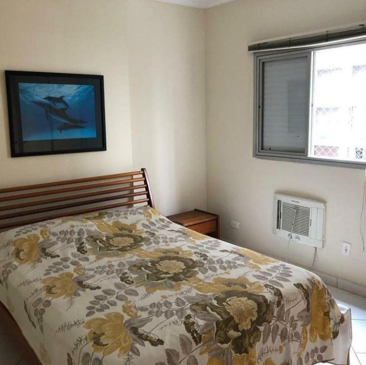 Apartamento na Praia de Pitangueiras-Guarujá à 50mt da praia e comércio perto photo 2