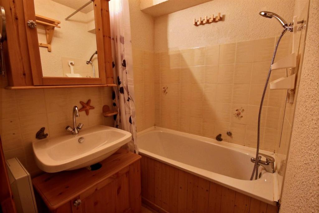 STUDIO 4 PERSONNES - PROCHE PIED DES PISTES - ST JEAN D'AULPS - PROCHE MORZINE - Cimes 18 photo 4