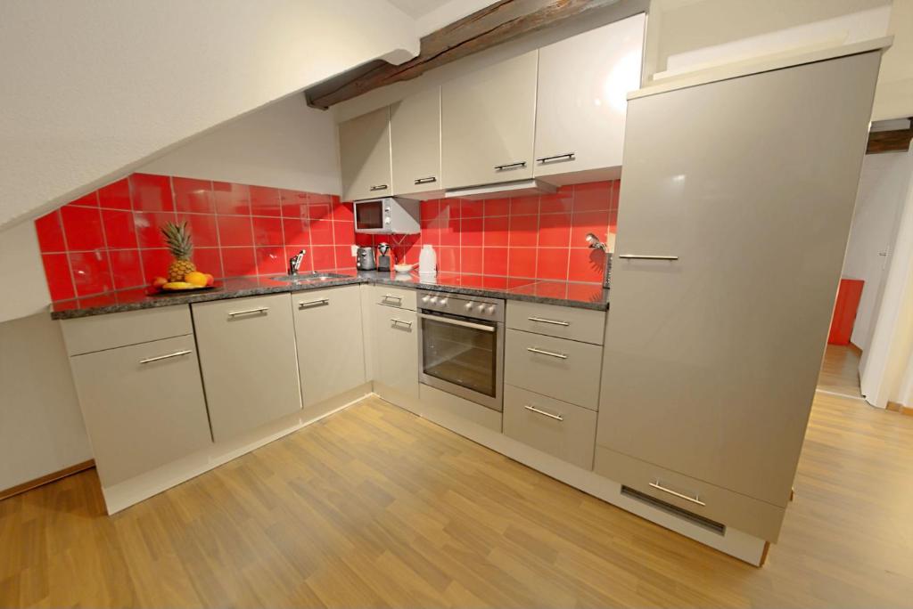 Апартаменты (Апартаменты «А» с 2 спальнями и балконом), HITrental Oerlikon Apartments