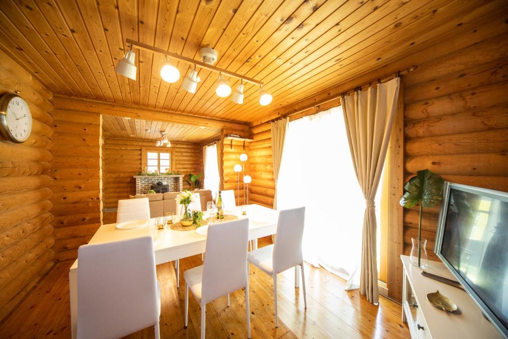 Awaji Large Log house in Goshiki photo 3