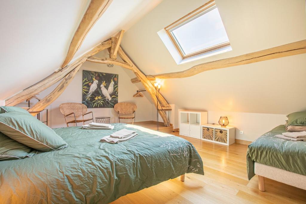 Les Ormes - Grande maison avec Jacuzzi photo 3