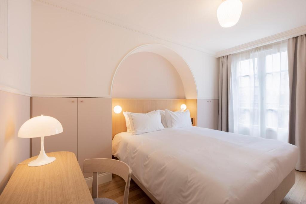 Двухместный (Улучшенный двухместный номер с 1 кроватью), Hotel Agora Saint Germain