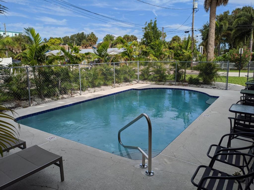 IRB Poolside Retreat A Star5Vacations photo 4