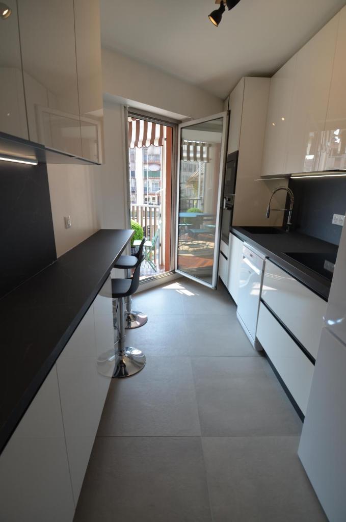 Appartement 4 personnes avec parking Nice le Port photo 4