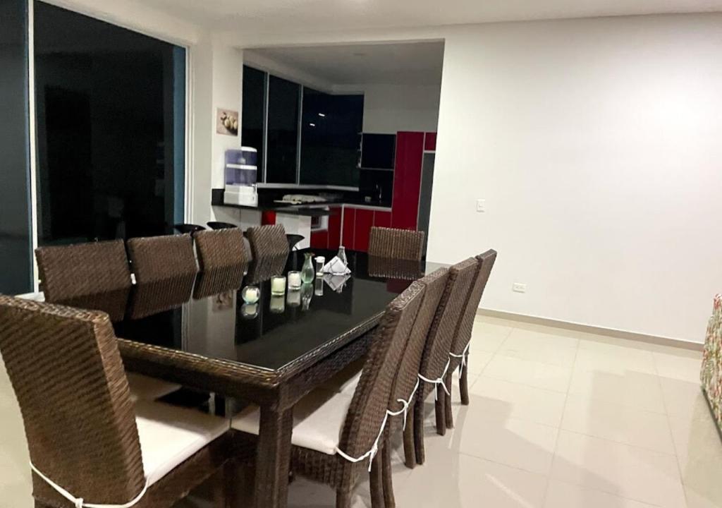 Casa Quinta con Piscina Privada y Aire Acondicionado via a Girardot photo 4