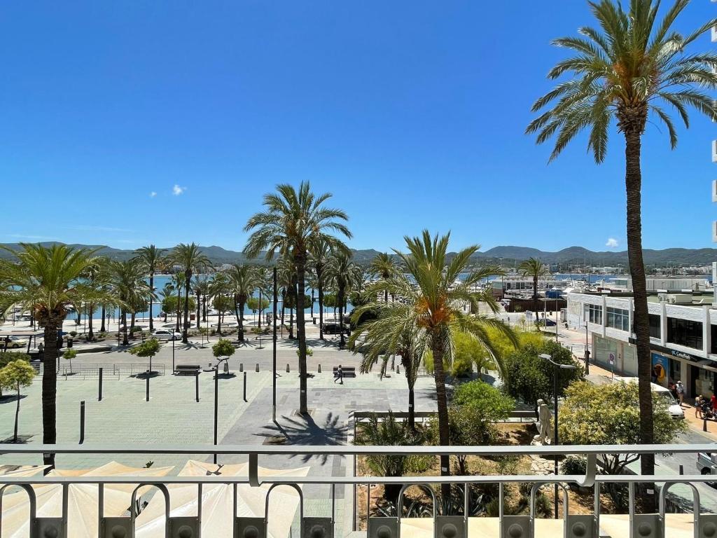 Hotel Portmany photo 4